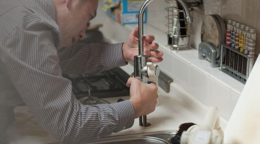Professional sink repair in Union City, MI